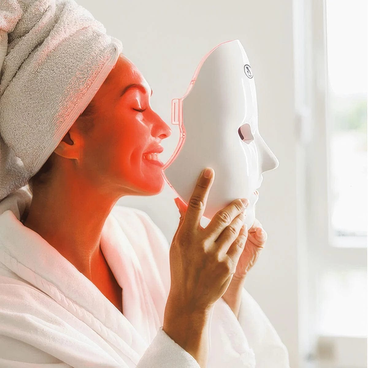 Aria Beauty  LED Light Therapy Face Mask Main image